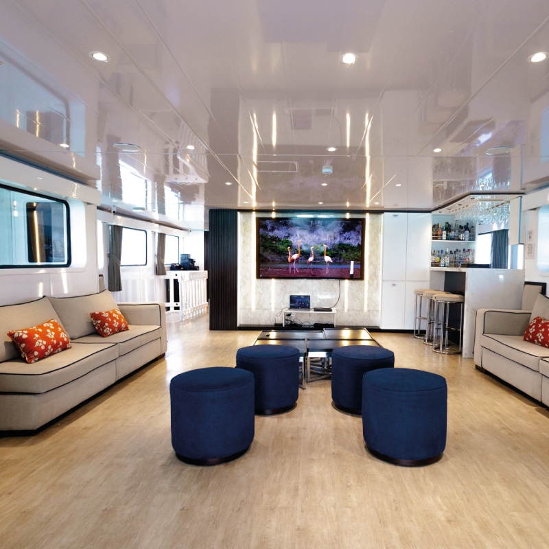 galapagos cruises galaxy yatch by ecuador birds tours (1)